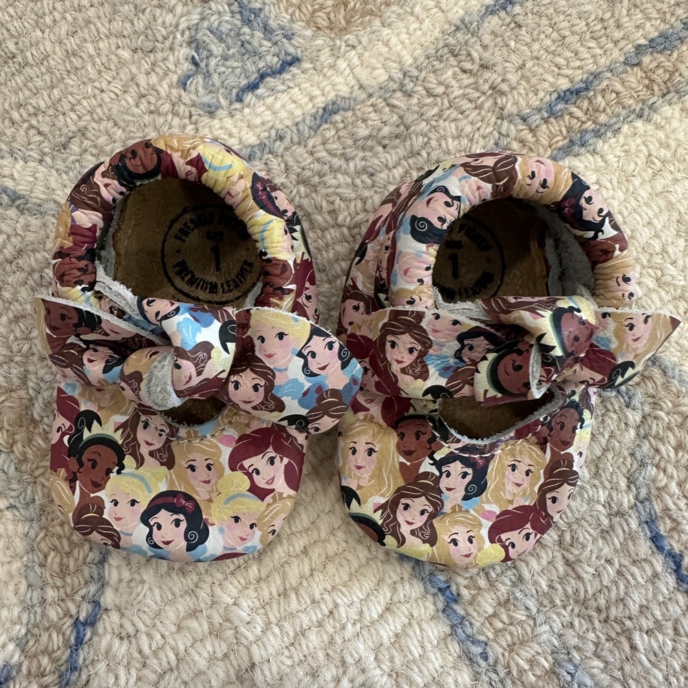 Disney Princess Pattern Kids Slippers/Moccasins - Picture 2 of 4
